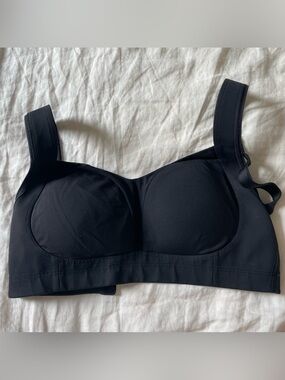 lululemon athletica Black Wireless Support Bra with pretty mesh trim